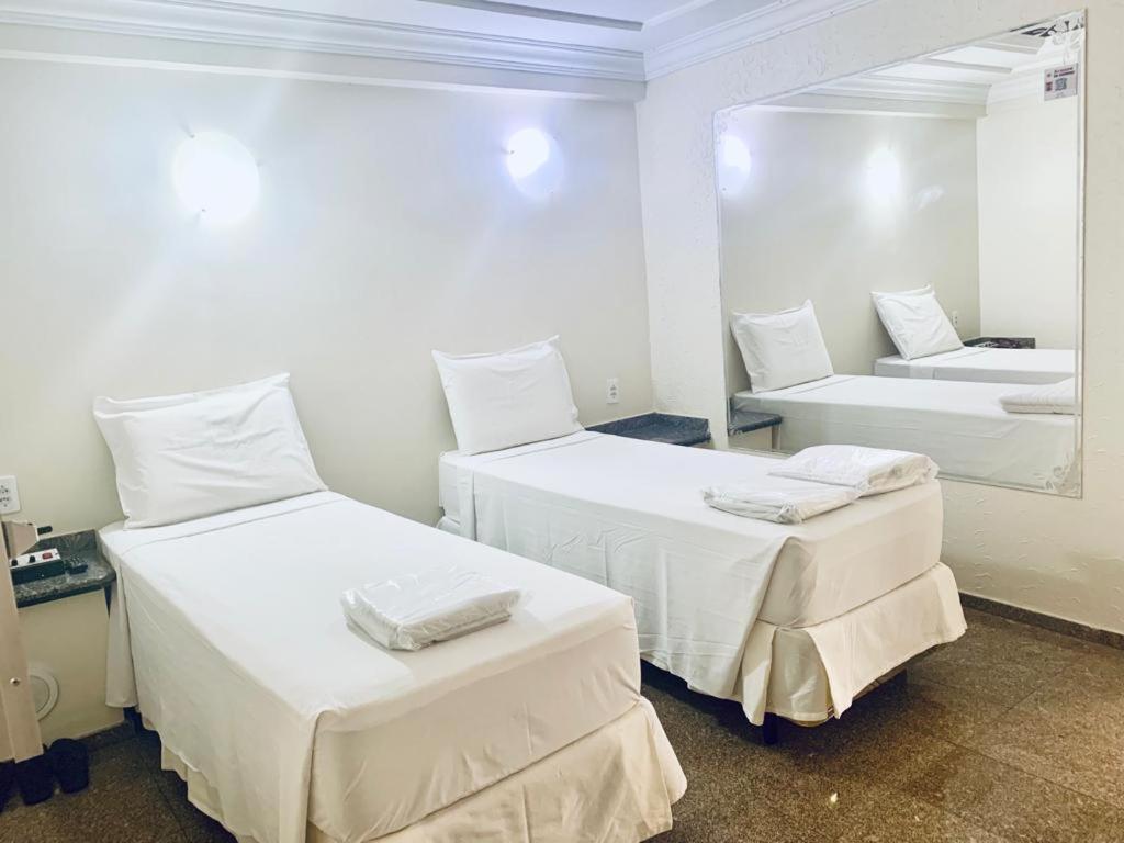 Hotel Buriti Stop (Adults Only) Goiânia Kültér fotó
