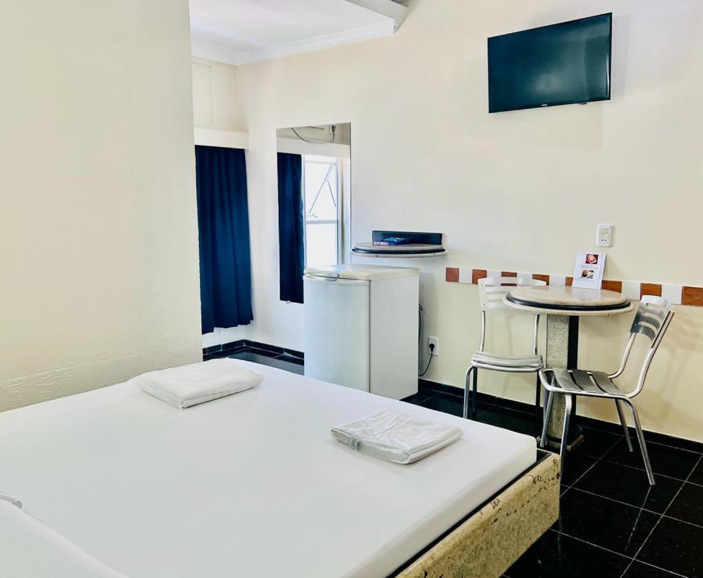 Hotel Buriti Stop (Adults Only) Goiânia Kültér fotó