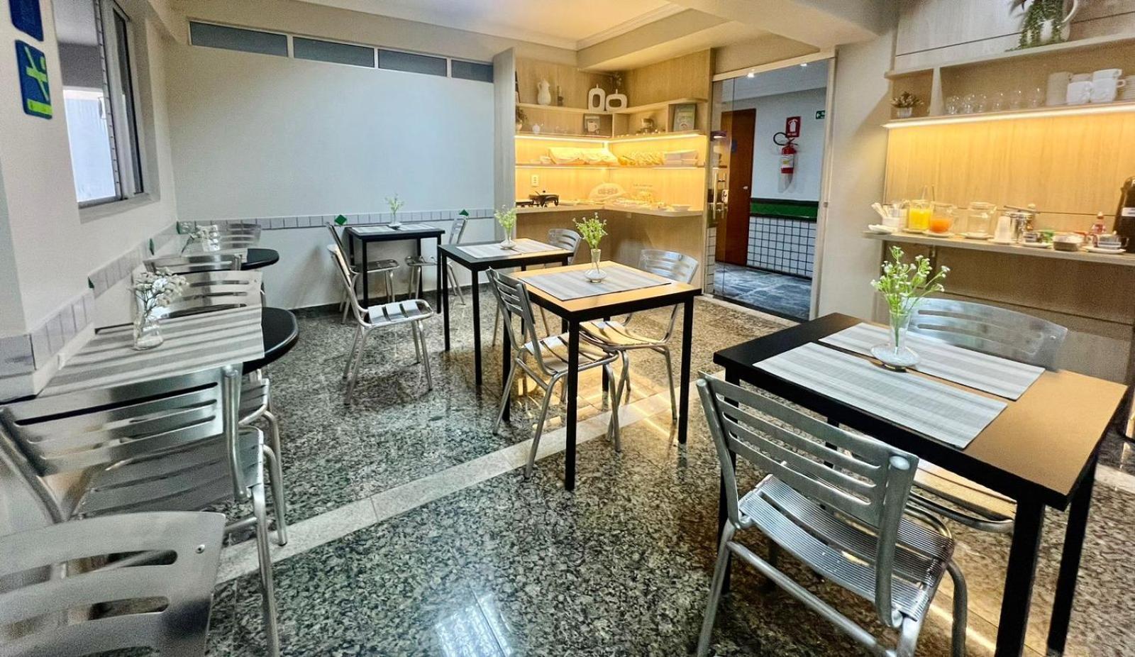 Hotel Buriti Stop (Adults Only) Goiânia Kültér fotó