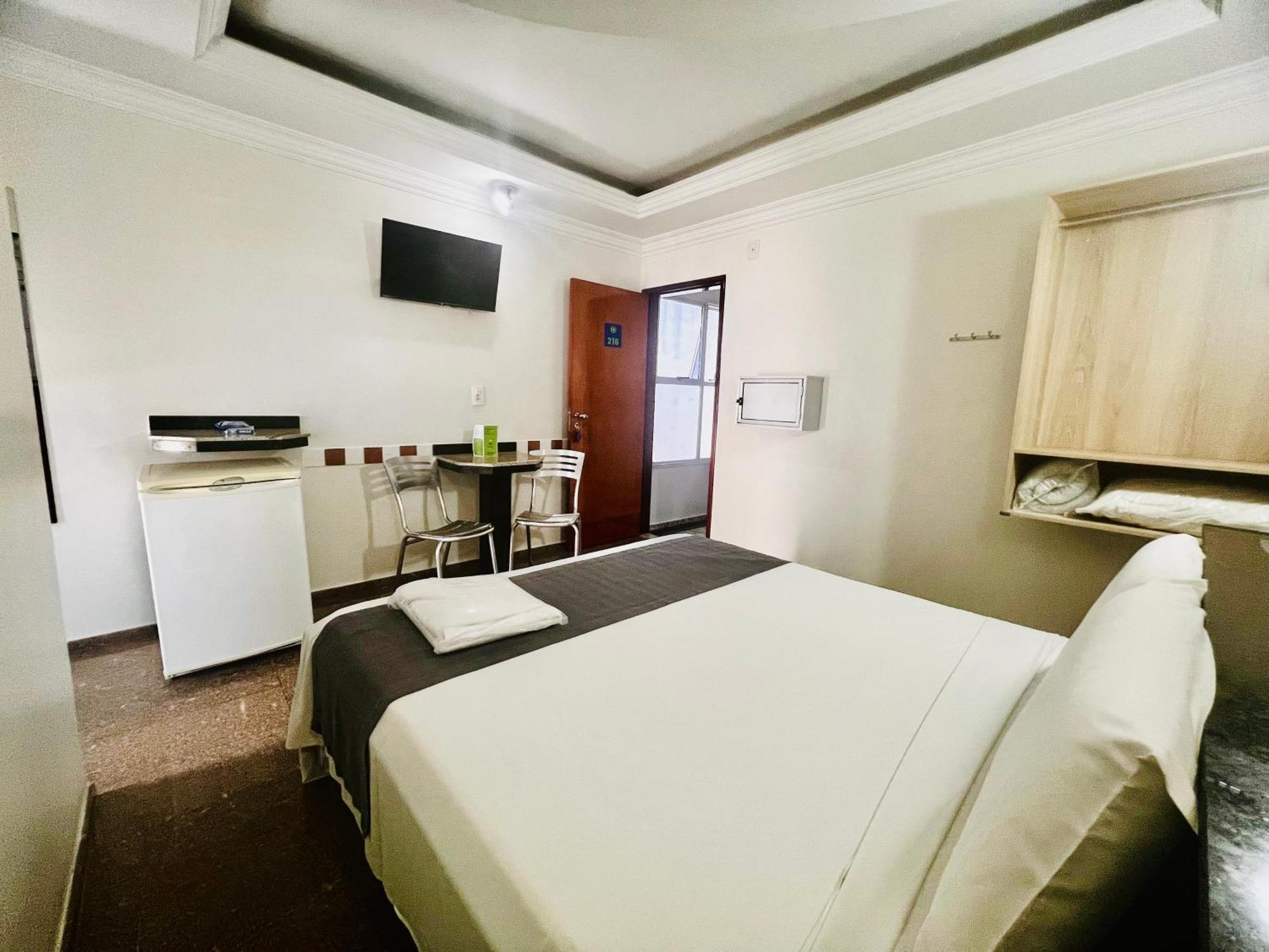 Hotel Buriti Stop (Adults Only) Goiânia Kültér fotó