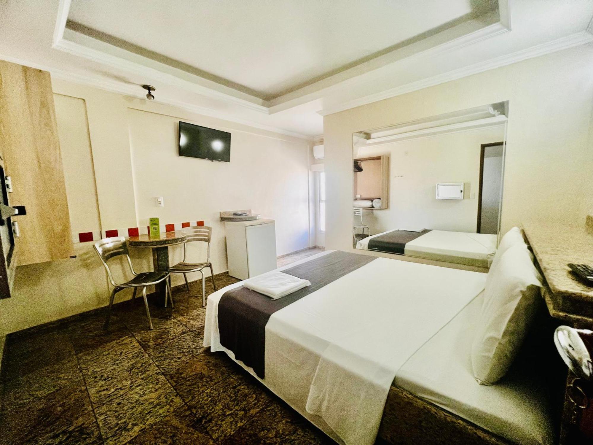Hotel Buriti Stop (Adults Only) Goiânia Kültér fotó