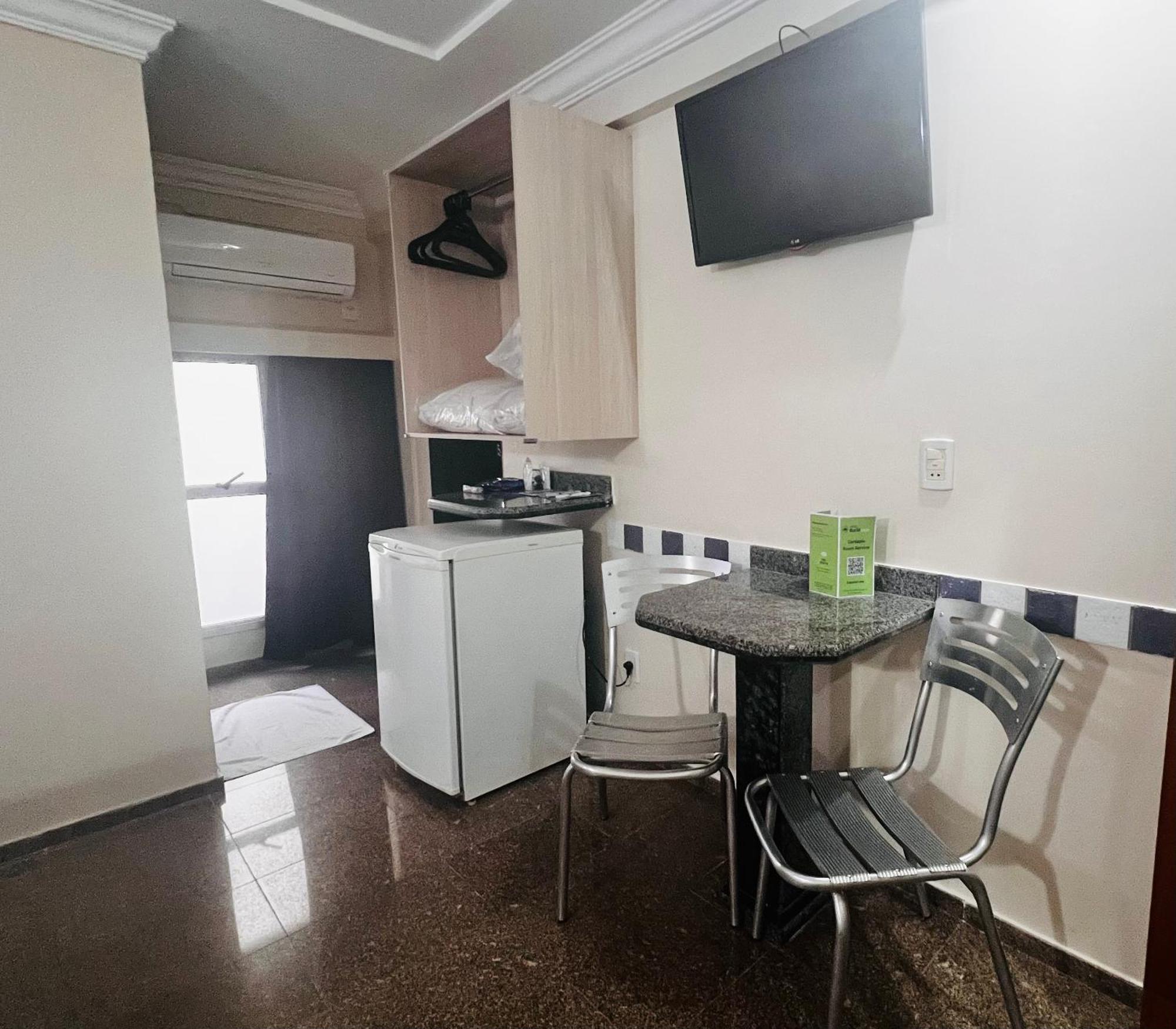 Hotel Buriti Stop (Adults Only) Goiânia Kültér fotó